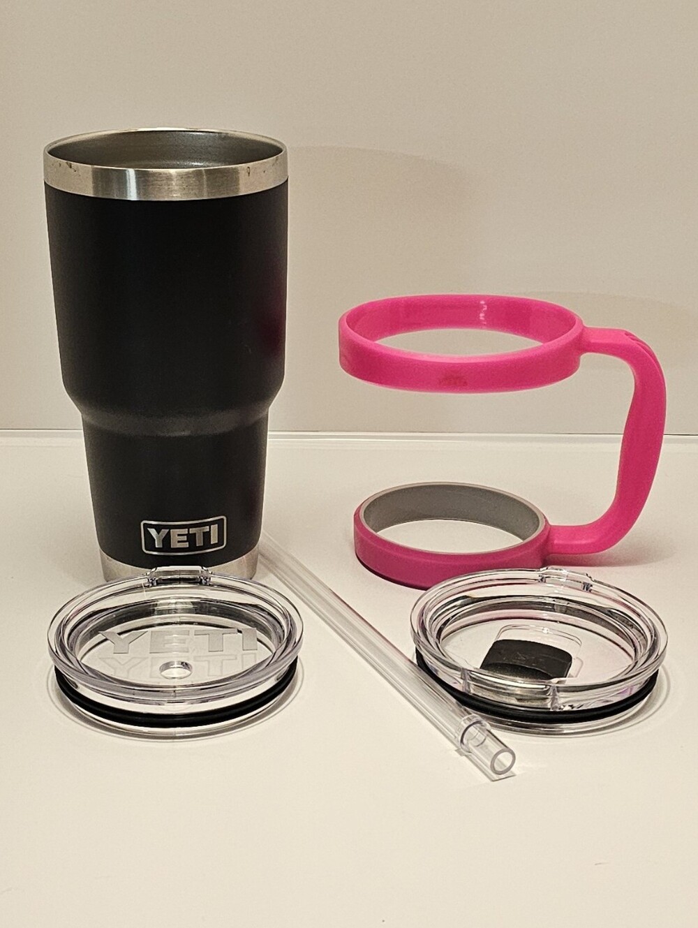 YETI 30oz Rambler with Straw, Removable Handle, Straw Lid & Magslider Lid - Picture 2 of 5